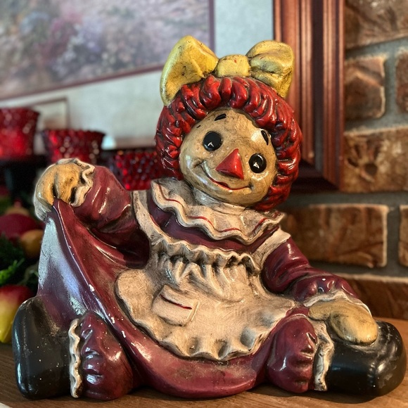 Rare Vintage 1950’s Raggedy Ann Porcelain Hand painted Sculpture - Picture 1 of 4